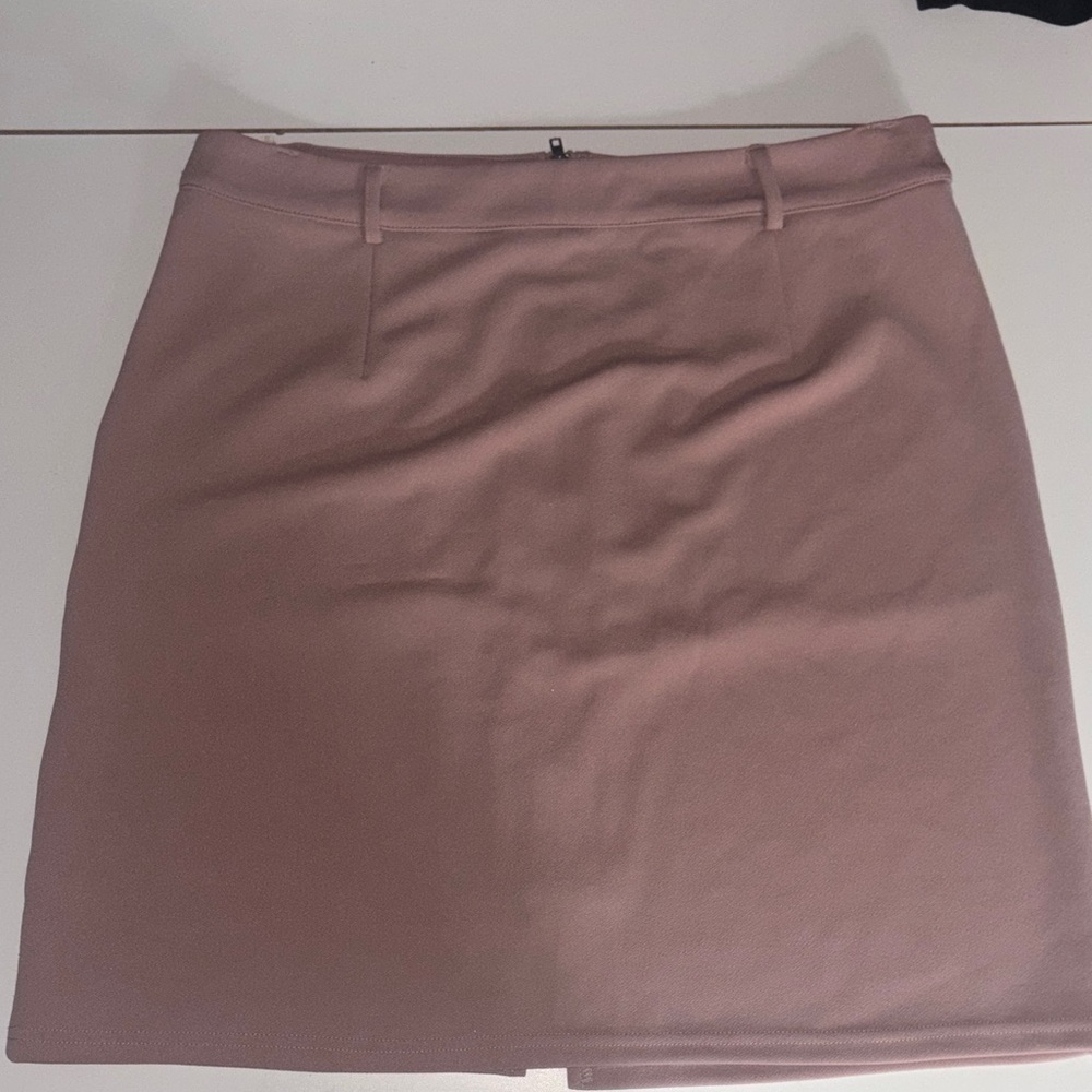 Chic Mauve Mini Skirt